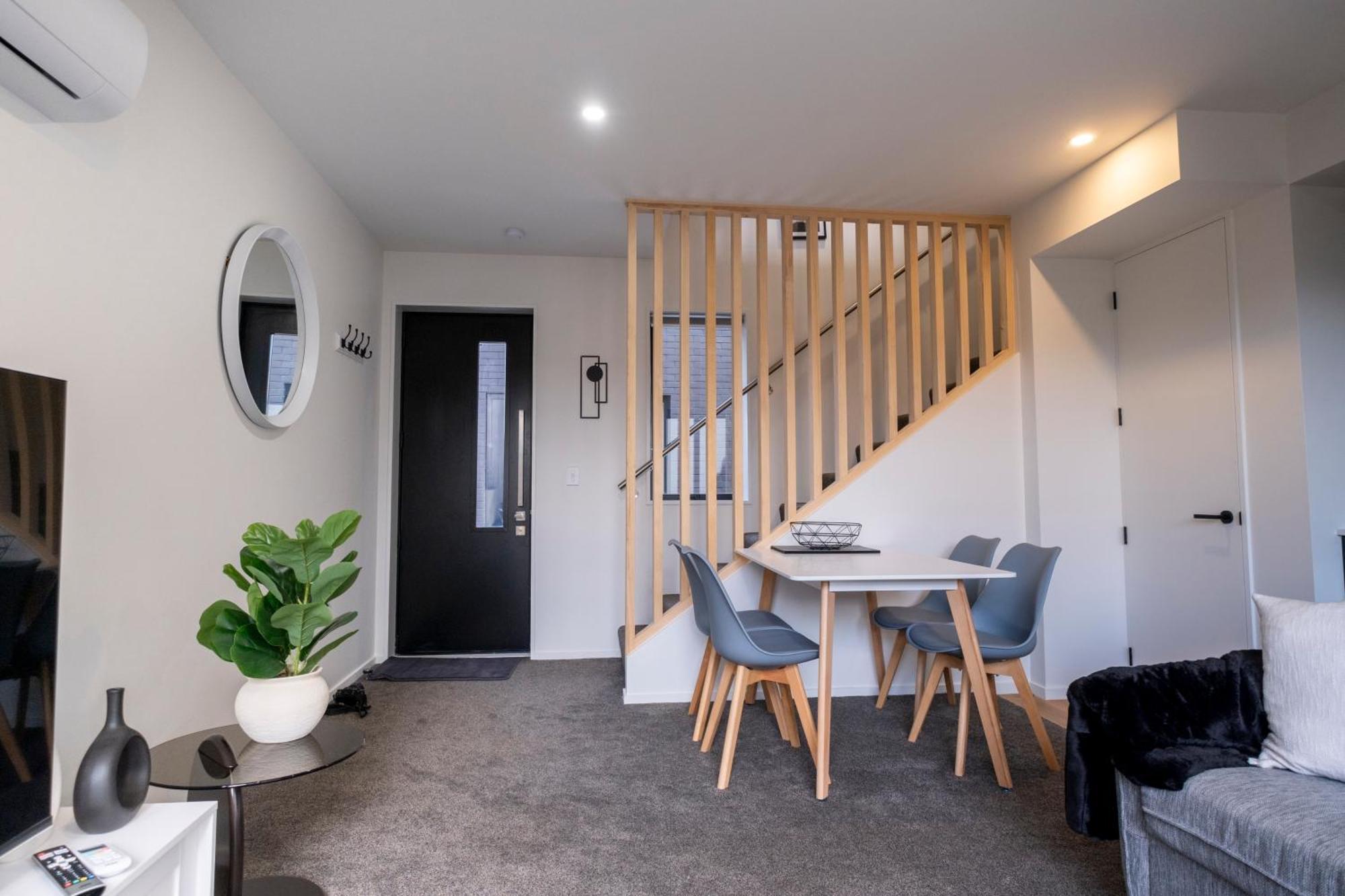 Luxury 2 Bed Townhome In Cbd Christchurch Extérieur photo