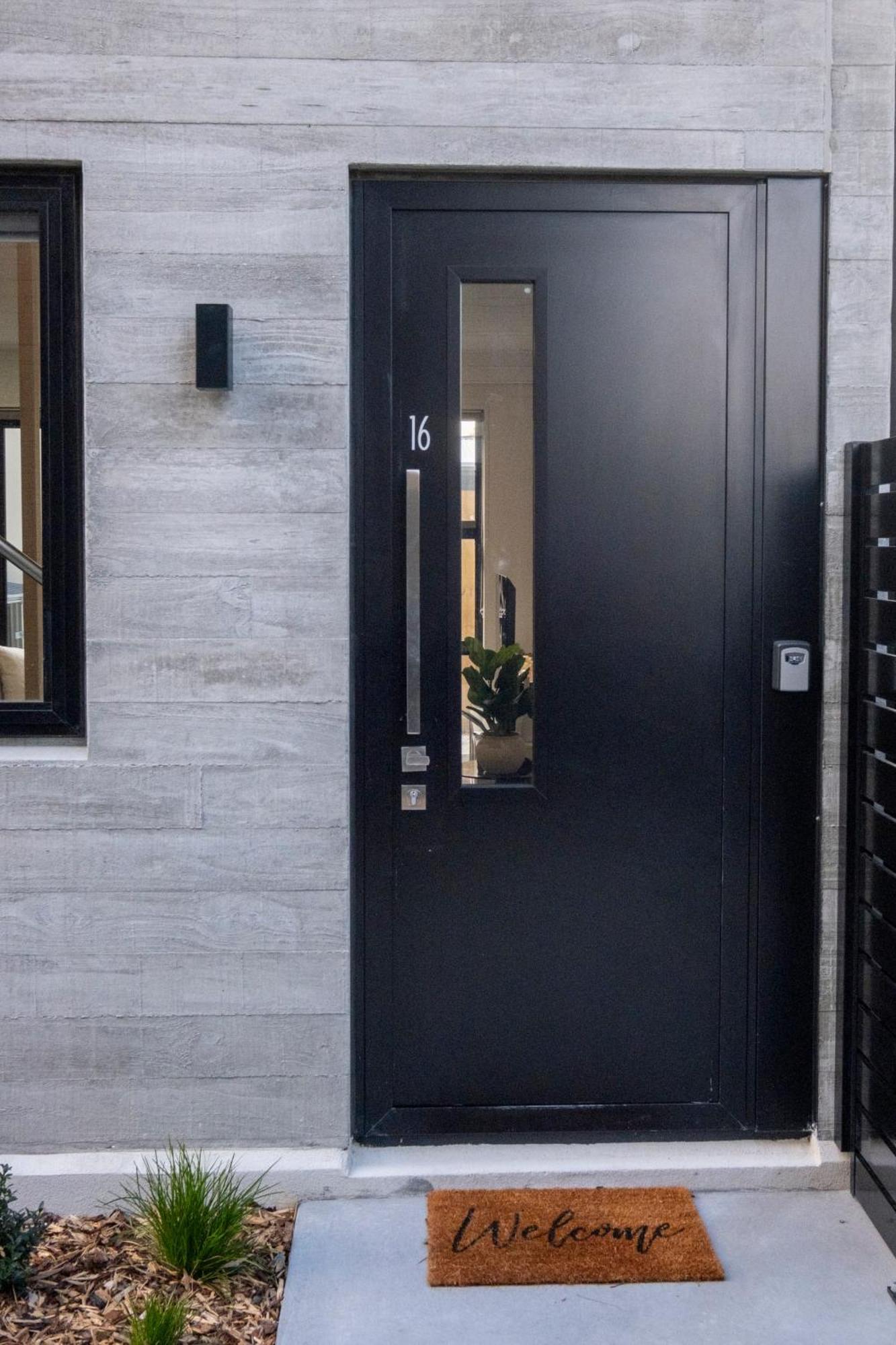 Luxury 2 Bed Townhome In Cbd Christchurch Extérieur photo